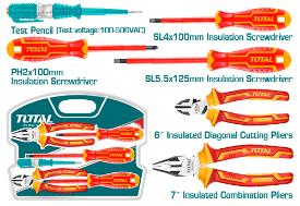 TOTAL TOOLS THKIST3062 JUEGO 6 PZS INCLUYE 3 DESTORNILLADORES, 2 ALICATES AISLADOS+VOLTIMETRO 100-500VCA